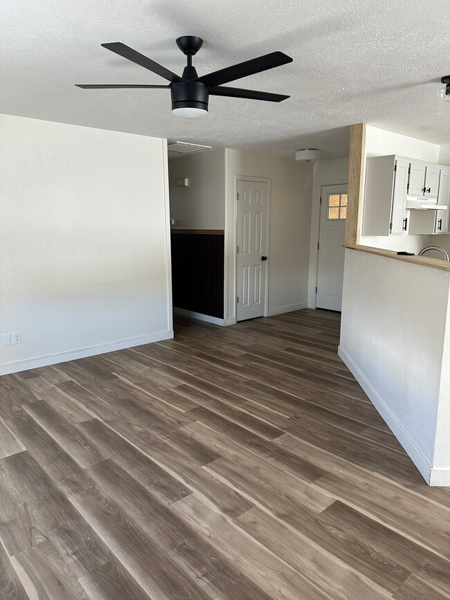 Photo - 1097 N Cedar Blvd