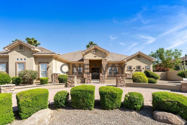 Building Photo - 4432 E Ford Ave