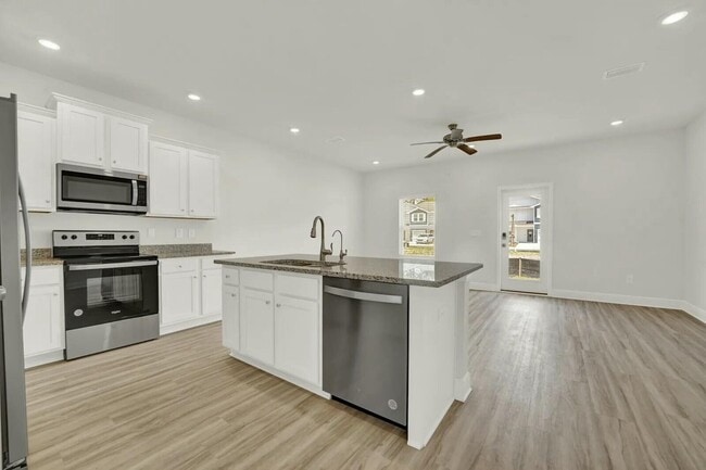 Photo - 37 Sparrow Ave Townhome