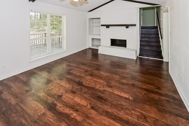 Photo - 1401 Jennifer Dr