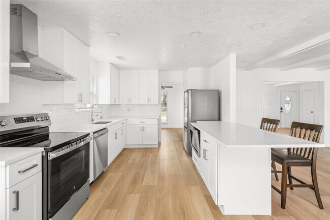 Photo - 4947 Cheena Dr