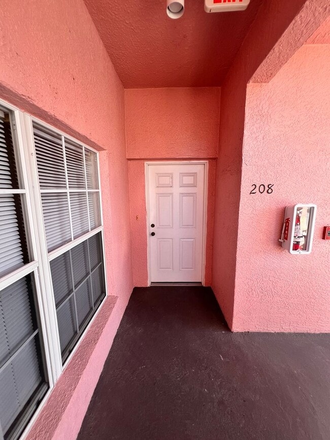 Photo - Annual Unfurnished Rental – 3 Bed, 2 Bath ...