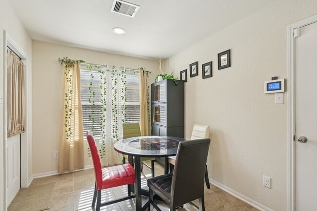 Photo - 2222 Mountain Quail Wy