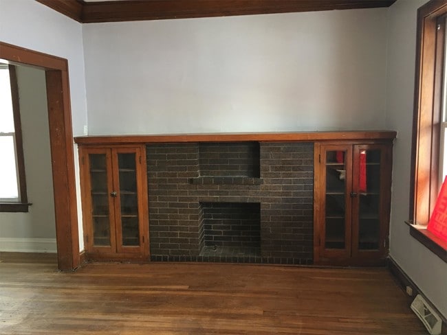 Photo - 56 W 76th St