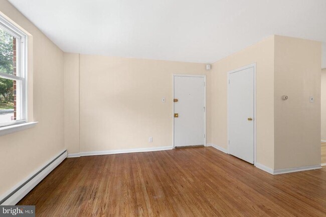 Photo - 5990 Henry Ave Unit 2