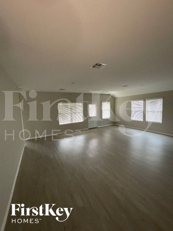 Photo - 1220 Treehouse Ln