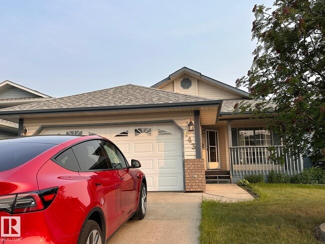 Photo - 643 Jenner Cove NW