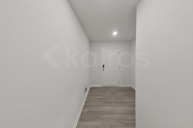 330 Ironwood Ct