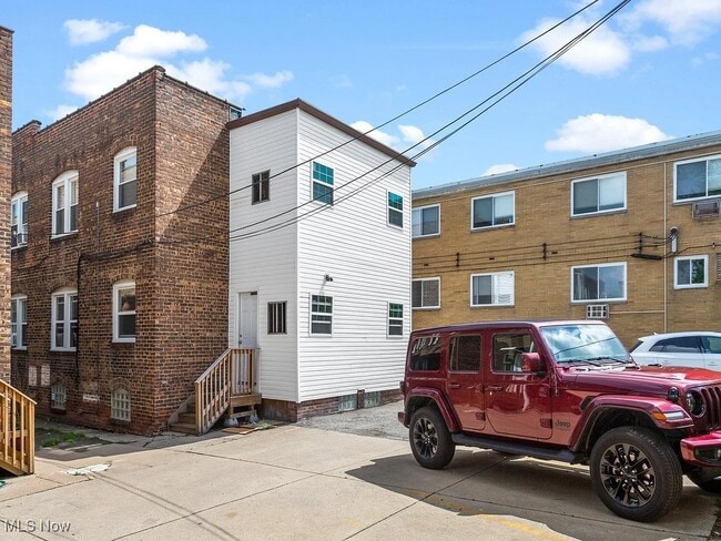 Photo - 16201 Madison Ave Unit 1