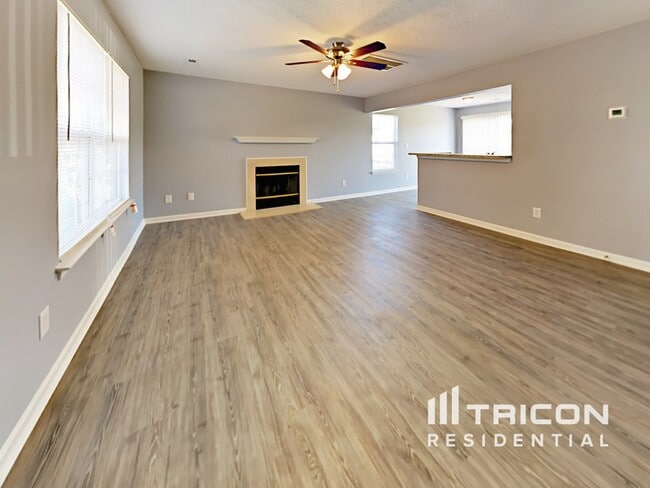 Photo - 9612 Aventide Ln