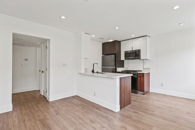 701 N. Hill Pl.