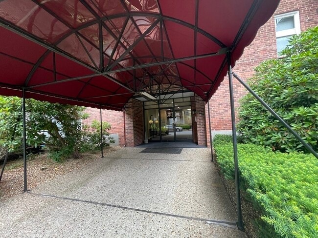 Photo - 44 Broadlawn Dr Unit 18B