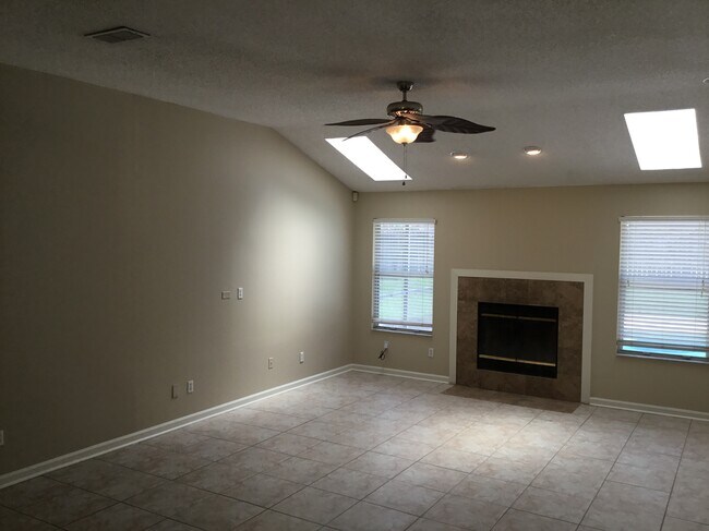 Photo - 1000 Marble Ridge Dr