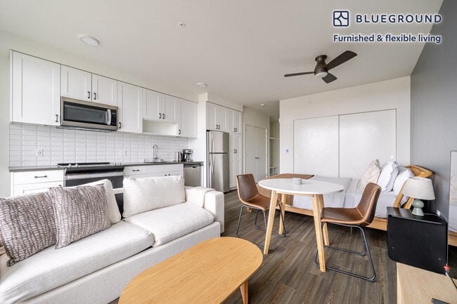 Photo - 1000 E Yesler Wy Unidad SI FL8-ID853