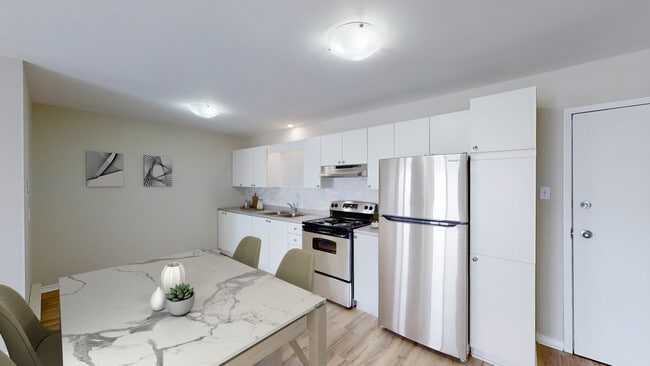 Building Photo - 25 Elmwood Drive