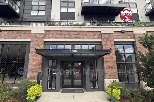Building Photo - 3500 S Corona St Unit 409 Rental