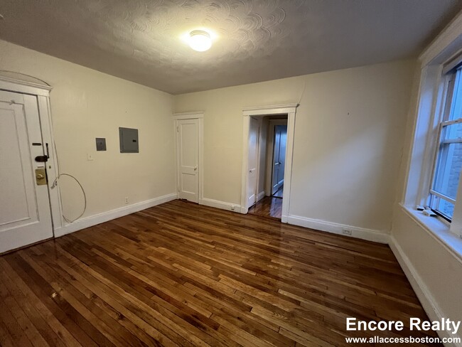 109 Brainerd Rd Unit 3