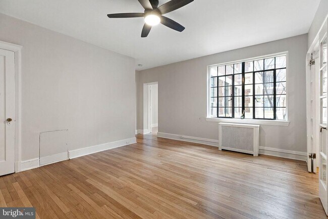 Building Photo - 1305 N Broom St Unit 106