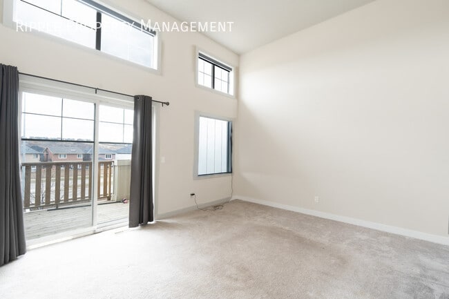 Photo - STUNNING 2 BEDS + DEN, 2.5 BATHS TOWN HOUSE | MODERN SAGE HILL LIVING