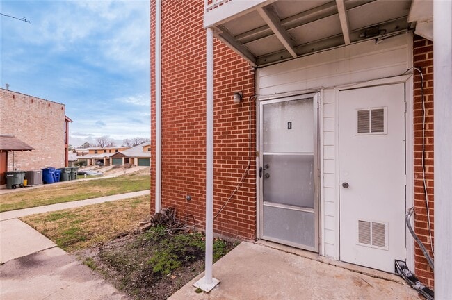 Photo - 1917 20th St Unidad 1
