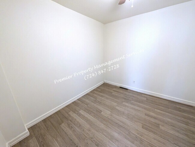 Photo - 245 Merchant St Unit REAR