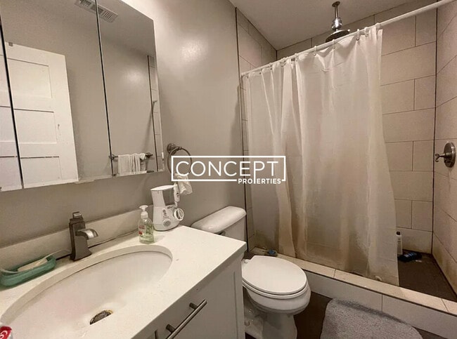 Photo - 169 Hampshire St Unidad 3A