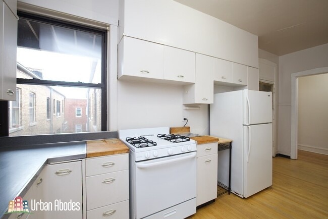 Photo - 1033 Dempster St Unit A06C