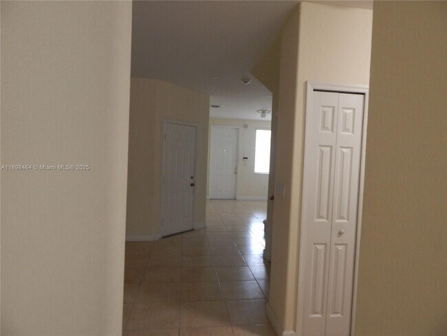 Photo - 10205 NW 10th St