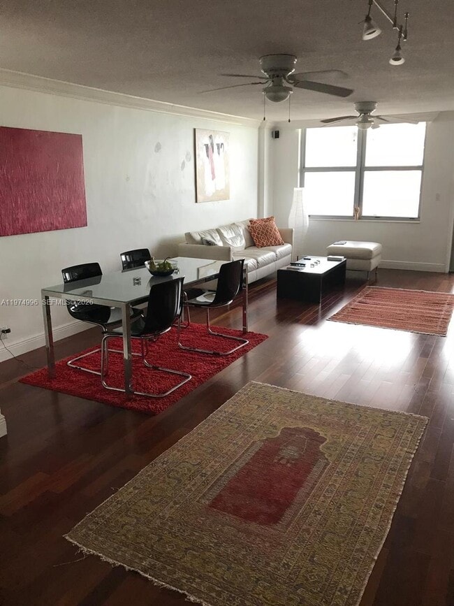 Building Photo - 9225 Collins Ave Unit 903