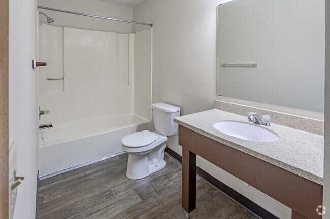 2BR, 1BA