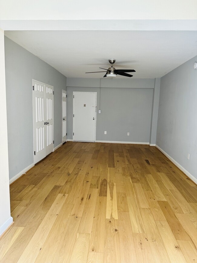 Building Photo - 1727 Massachusetts Ave NW Unit 709