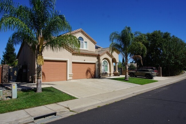 Photo - 8833 Harding Hall Dr