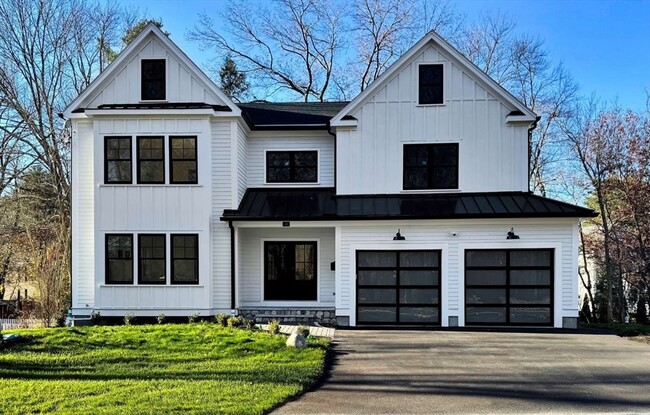 Building Photo - 311 Dedham Ave
