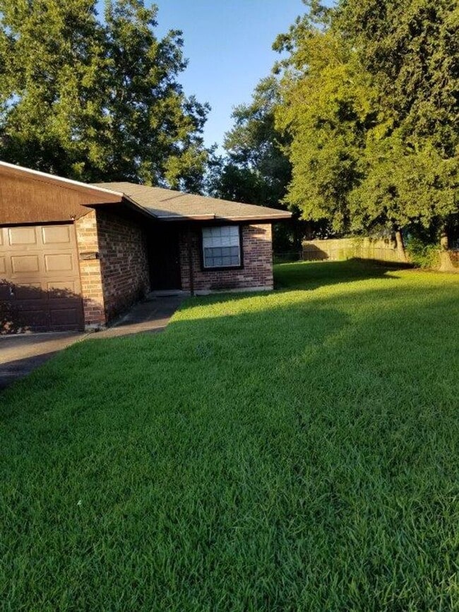 320-322 N 6th Street - 320-322 N 6th Street Apartment Unit 320 N. 6th Street