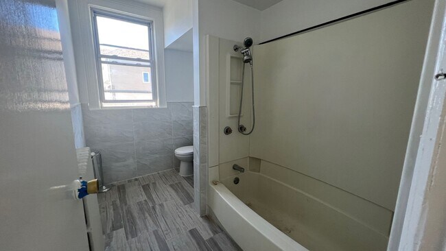 Photo - 18 Ormond Pl