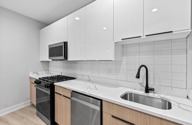 Photo - 7663 N Rogers Ave Unit 3