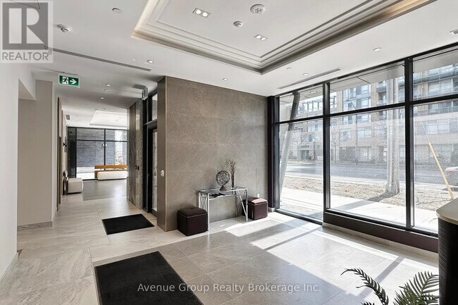 Photo - 700 Sheppard Ave W Unité 902