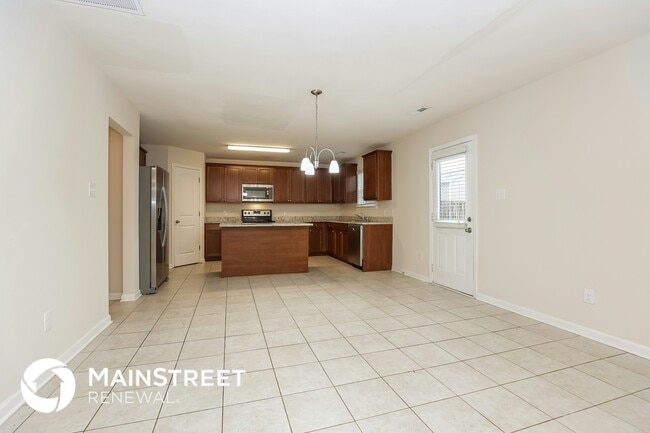 Photo - 3221 Dizzy Dean Dr