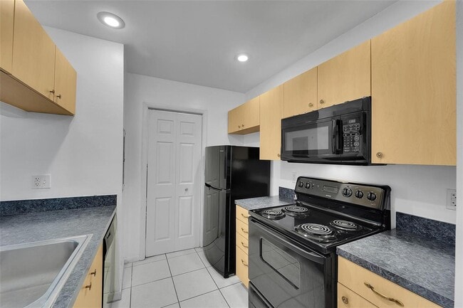 Photo - 2698 N Nob Hill Rd Unit 2698