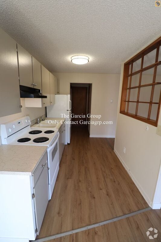 Building Photo - 1508 SW Dewitt St Unit 5 Rental