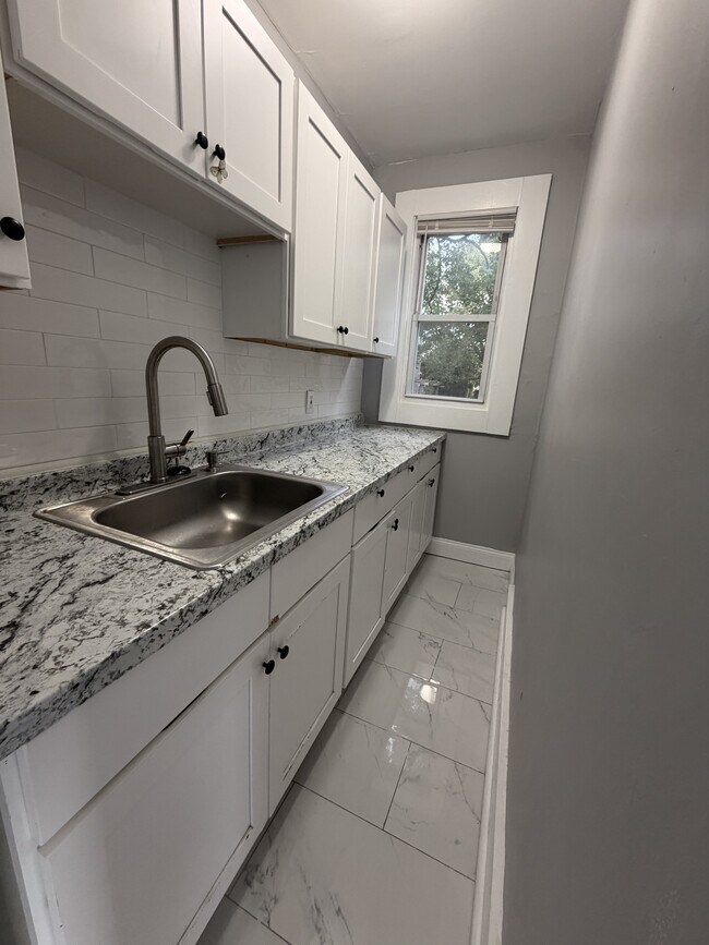 63 Lombard St Unit 2