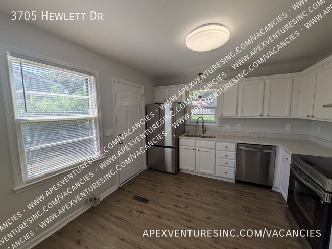 Photo - 3705 Hewlett Dr