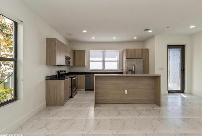 Photo - 6151 SW 36th Ct