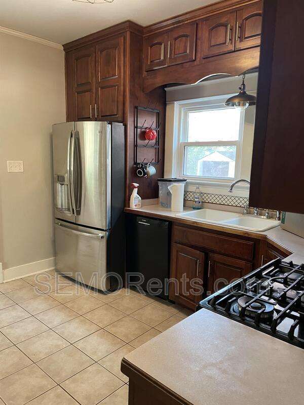 Photo - 318 Merriwether St