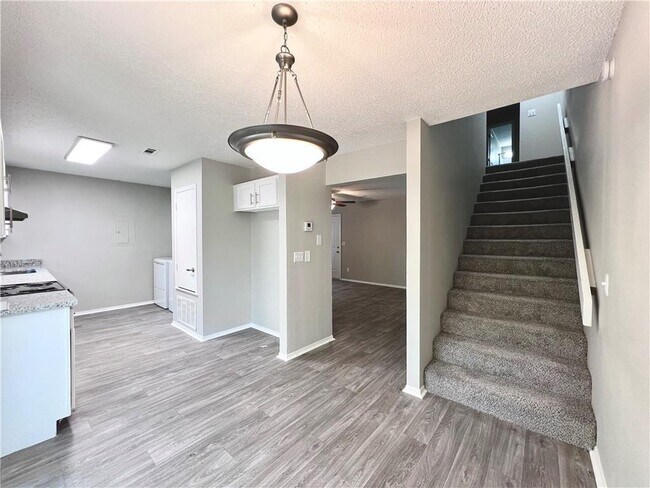 Photo - 3250 N Kings Cross