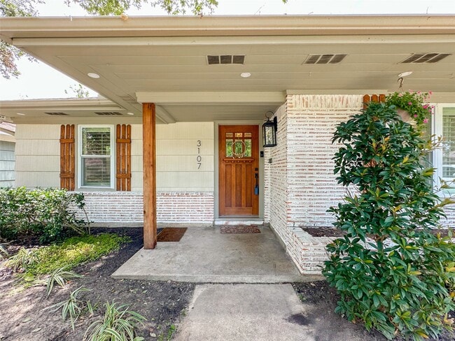 Photo - 3107 Broadmead Dr