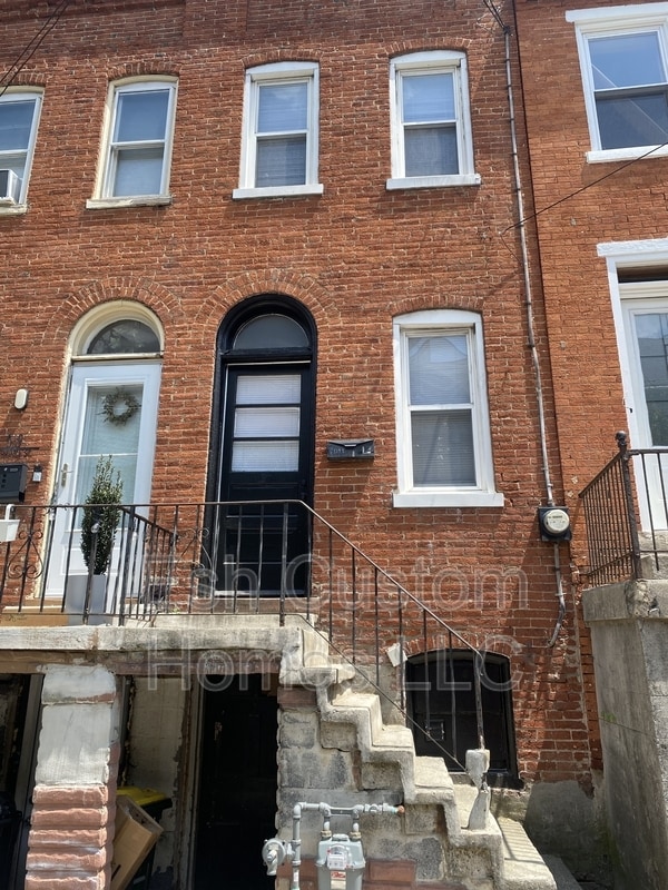 Building Photo - 519 1/2 South Prince Street