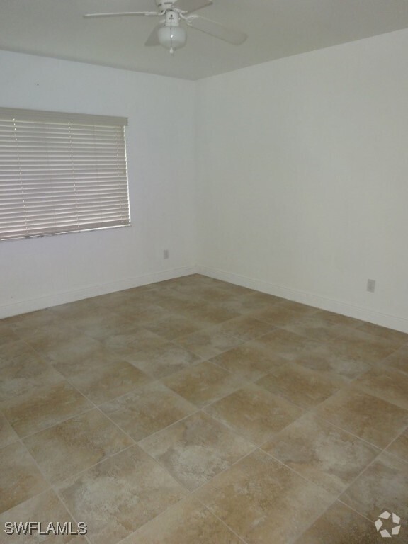 Building Photo - 2637 SW 27th St Rental