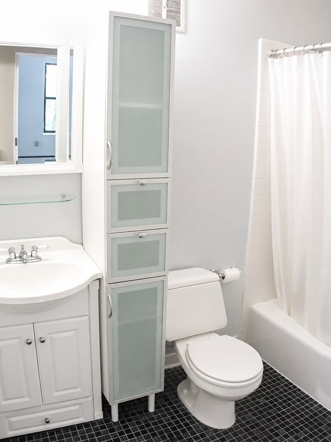 Photo - Back Bay! Cute 2bd with lots of characters! Laundry in uni!