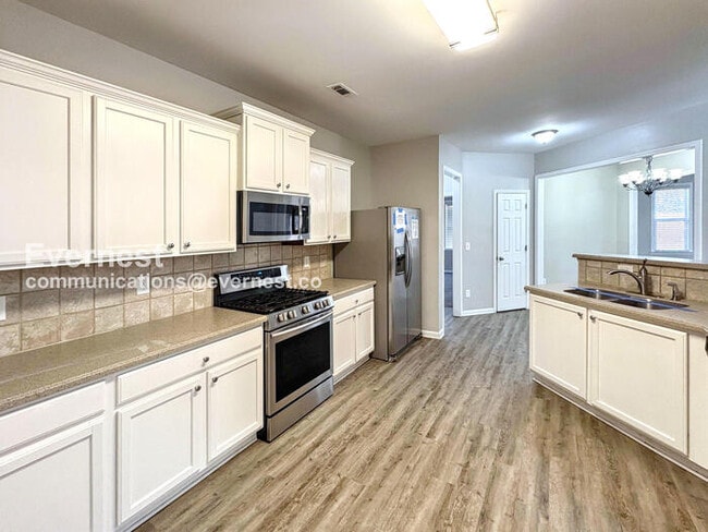 Photo - 2768 Summit Pkwy SW